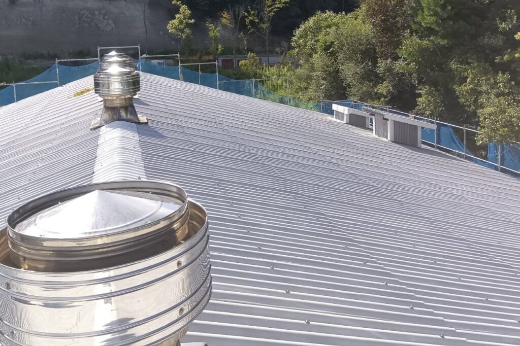 工場屋根改修工事