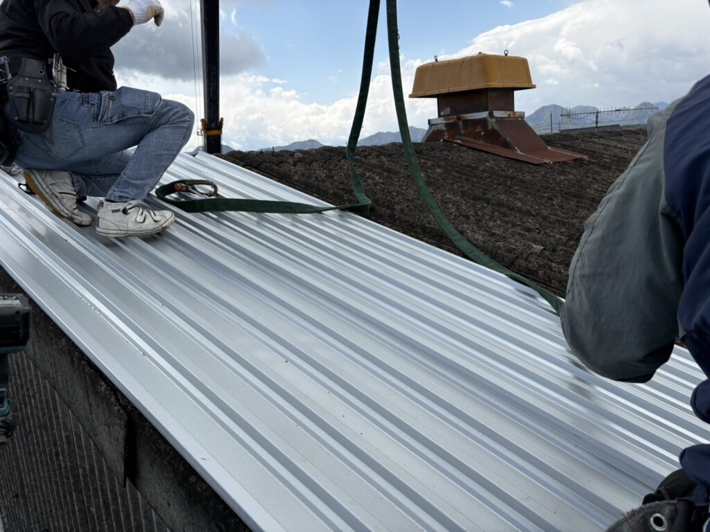 屋根カバー工法 スレートカバールーフ 金属屋根材